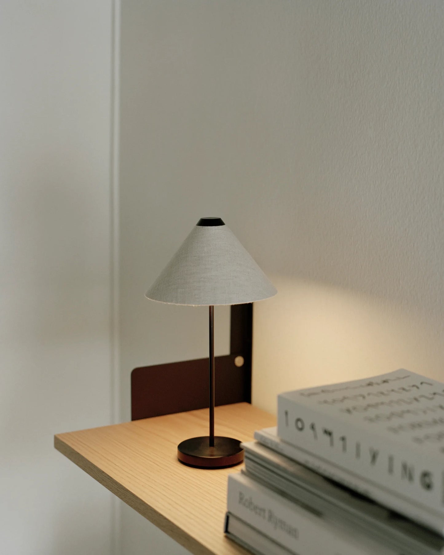 Brolly portable bordslampa Linen